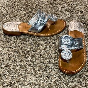 Jack Rogers Silver Leather Metallic Navajo Thong Flat Sandals 7M